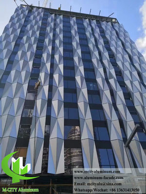 Prezzo buono Pannello murale in alluminio massiccio verniciato a polvere con dimensioni 1200x2400mm e design perforato per rivestimento di facciate in linea