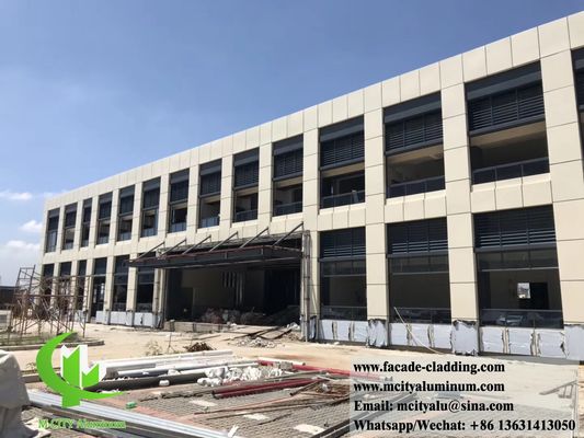 Prezzo buono pannelli di pareti metalliche rivestimento di alluminio massiccio sistema di facciate PVDF in linea