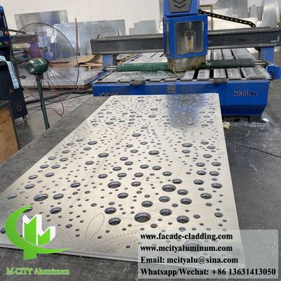 Prezzo buono Pannello decorativo in metallo verniciato a polvere con design personalizzato tagliato al laser in alluminio, dimensioni 1000x2000mm in linea