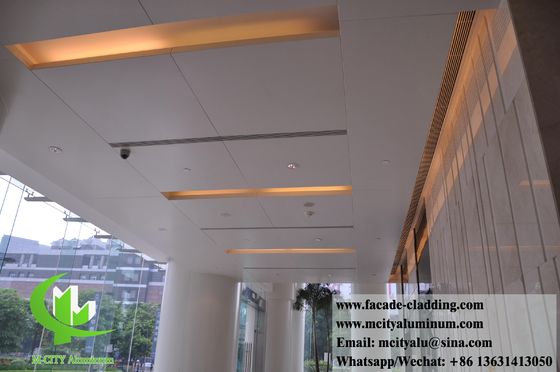 Prezzo buono Pannello soffitto in alluminio massiccio con esterno impermeabile e ignifugo e motivi cavi per rivestimento facciate in linea