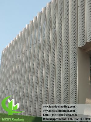 Prezzo buono Pannelli di alluminio per schermo metallico perforato CNC per facciata di rivestimento di pareti di edifici 3 mm in linea