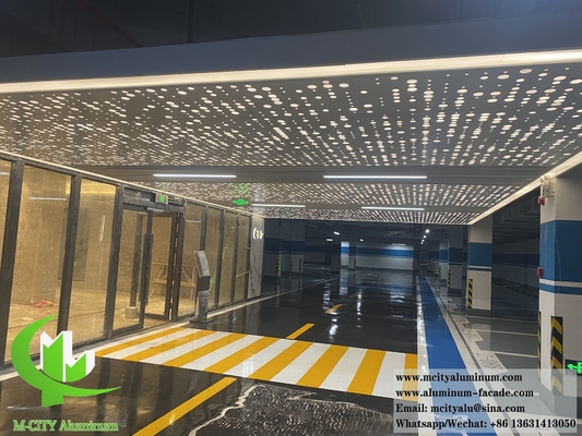 Metallo perforato soffitto lamiera di alluminio materiale durevole con luce a LED design moderno