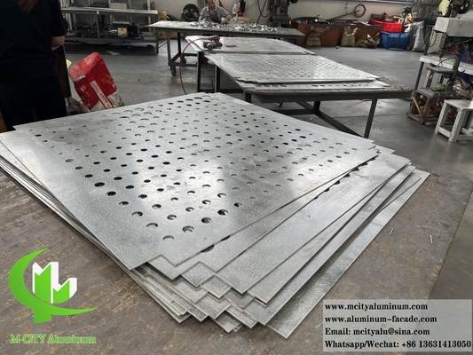 Sistema di facciata in lamiera di alluminio con rivestimento metallico perforato di qualità 3 mm per l'esportazione