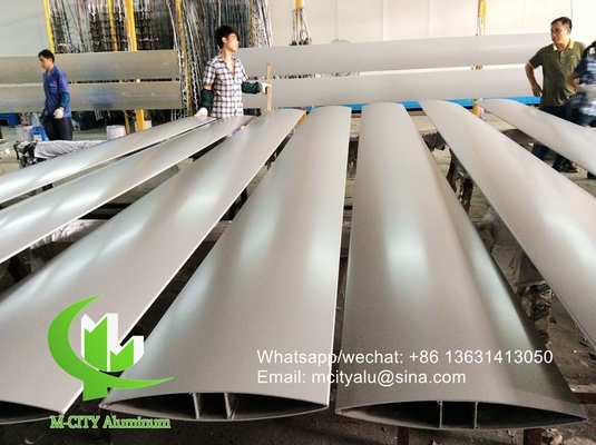 PVDF Architectural Aerofoil fins lamina di alluminio a forma ovale per finestre di facciata
