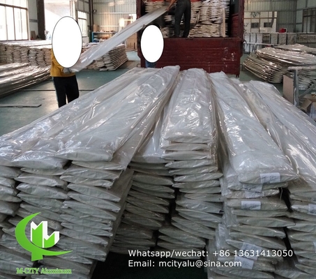 Persiane orizzontali fisse architettoniche di profilo aerofilo persiane in alluminio a forma ovale per pareti a tenda di facciata