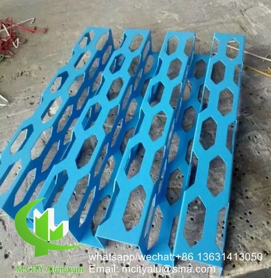 pannello di rivestimento in alluminio realizzato su misura con foro di perforazione per il muro tenda di facciata