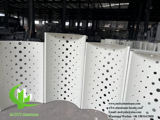 pannello in alluminio massiccio con rivestimento metallico di colore dorato con modello di perforazione