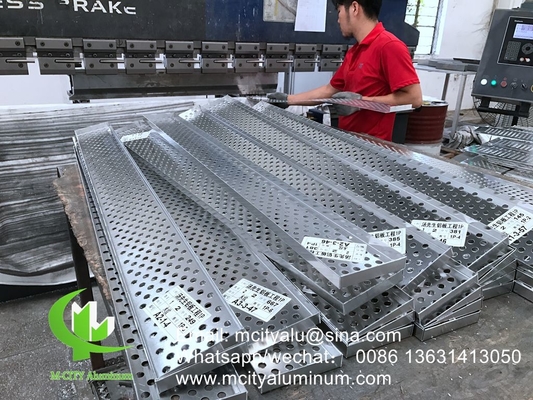 Fogli di alluminio perforati formati pannelli di rivestimento pannelli metallici solidi