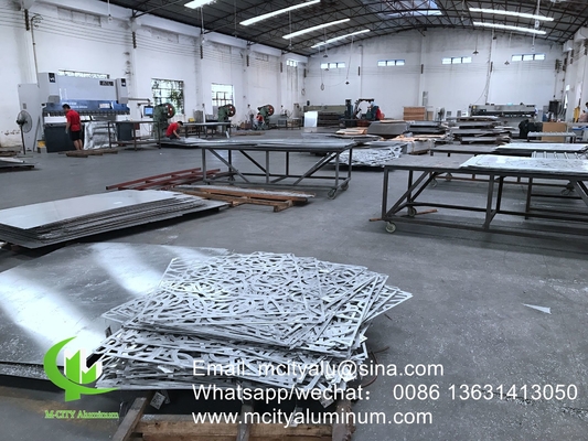 pannello decorativo perforato CNC in alluminio rivestito in polvere super resistente per il coperchio del condizionatore d'aria