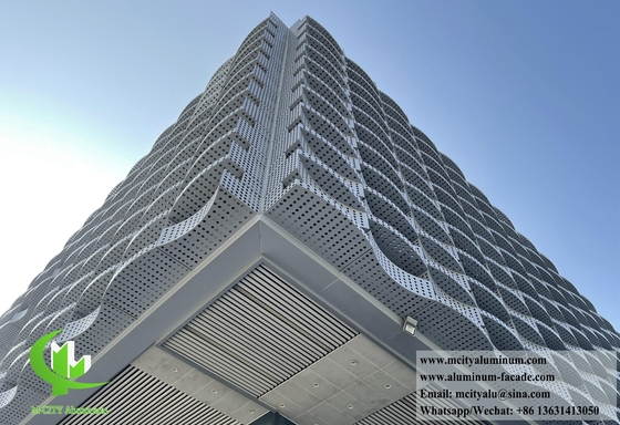 Rivestimento metallico schermo perforato in alluminio su misura per decorazione di facciate 3D