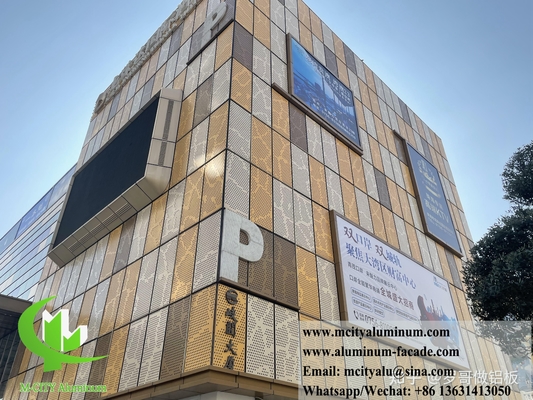 Sistema di facciate perforate in lamiera di alluminio metallico