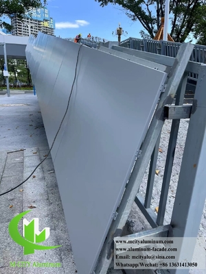 Schermo metallico CNC per recinzioni di recinzioni di lamiere di alluminio perforate