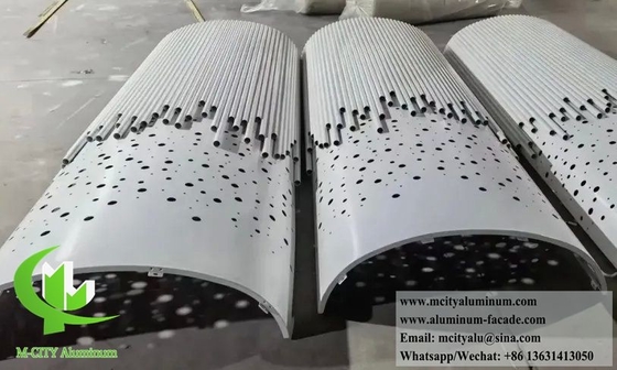 Rivestimento di colonne metalliche con modello di taglio laser foglio di metallo CNC