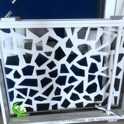PVDF Disegni perforati in alluminio metallico utilizzati per la decorazione degli edifici