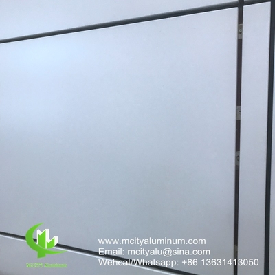PVDF soffitto in alluminio metallico utilizzato per l'esterno degli edifici