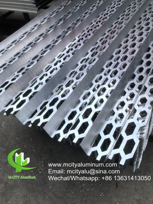 Cina PVDF lamiera perforata di alluminio metallico utilizzata per facciata esterna edilizia audi