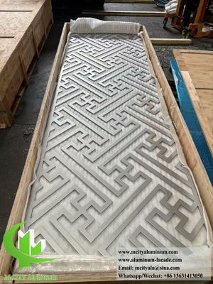 Pareti metalliche da 10 mm con disegni tagliati al laser