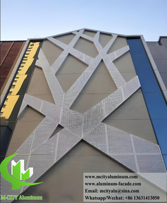 Facile installazione di una facciata di alluminio perforato per la progettazione di edifici moderni con pannelli incisi CNC