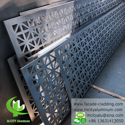 Fornitore di rivestimenti metallici in PVDF rivestimenti per pareti interne esterne con schermo metallico perforato
