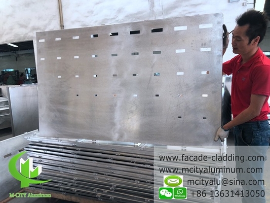 Fassata di alluminio perforato per rivestimenti murali con rivestimento in polvere esterno