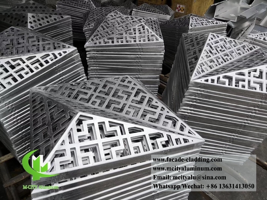 Triangolo 3D pannelli di alluminio metallici lamiera di perforazione per rivestimento di facciata