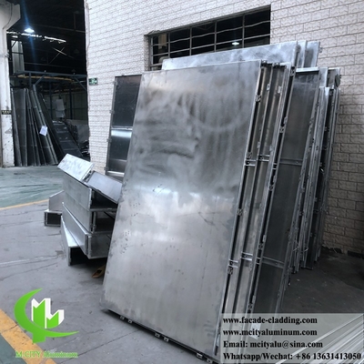 Parete tenda a pannelli metallici CNC di alluminio fluorocarbonio perforato per rivestimento di facciate