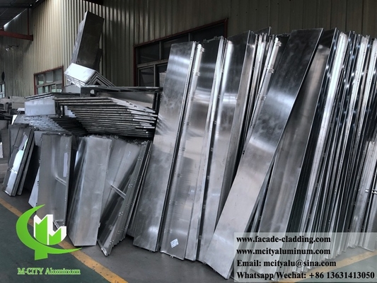 Fornitore di rivestimenti metallici di lamina di alluminio per parete in alluminio massello