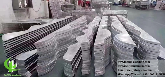 Fabbricazione a partire da materiali di acciaio o di acciaio liquido