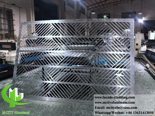schermo di alluminio perforato CNC