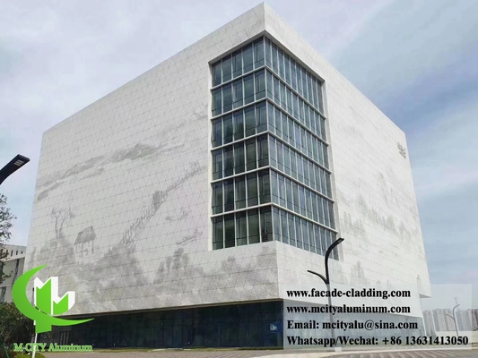 Fassate metalliche perforate pannelli di schermo rivestimento in alluminio fornitore a Guangzhou Cina