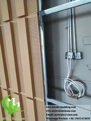 Fassate metalliche perforate rivestimento di pareti in alluminio PVDF colore naturale e ruggine