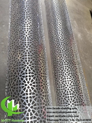 Fassate metalliche perforate, pannelli di rivestimento in alluminio, lamiere metalliche