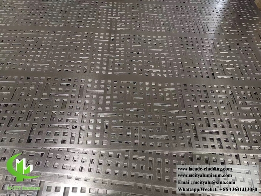 Forma 3D rivestimento metallo perforato facciate in alluminio buchi rotondi colore argento per la parete dell'edificio