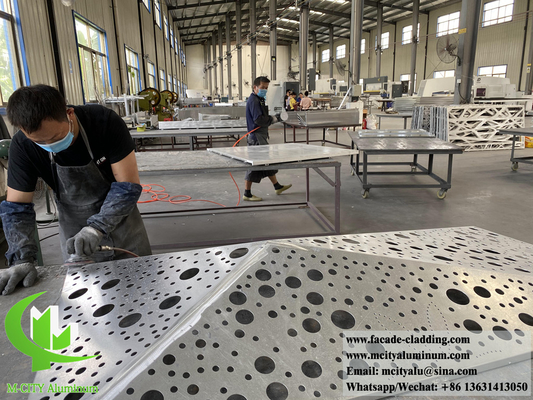 Fassate in alluminio a schermo metallico tagliato al laser per rivestimento murario recinzione da giardino antifurro impermeabile