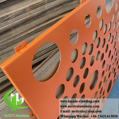 Perforazione di pannelli metallici di schermo in alluminio per rivestimento anti ruggine delle facciate delle pareti degli edifici