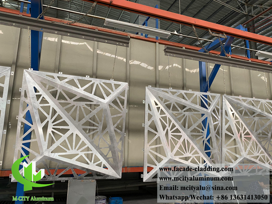 Disegni di perforatura di fogli di alluminio per pannelli di rivestimento metallici personalizzati Vernice PVDF