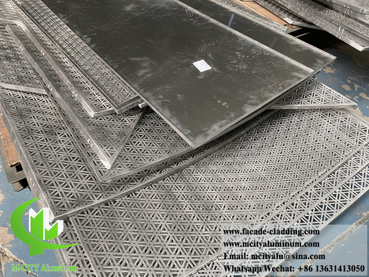 Rivestimento in alluminio architettonico PVDF Color dorato Schermo metallico Finitura resistente alla ruggine ignifuge di classe 1