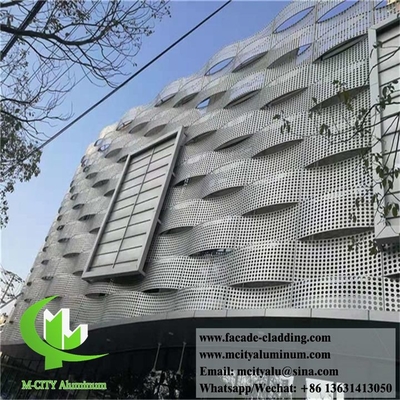 Perforazione di soffitto in alluminio rivestimento di parete in metallo dimensione personalizzata colore