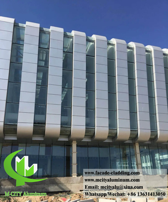 Pannello di rivestimento metallico lamiera di alluminio PVDF rivestimento di fessura 20 anni di garanzia
