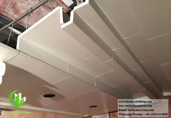 Rivestimenti per pareti metalliche perforate per decorazioni di ascensori con luci a LED