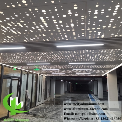 3D metallo soffitto pannelli di alluminio con modelli di perforazione Decorazione del soffitto interno