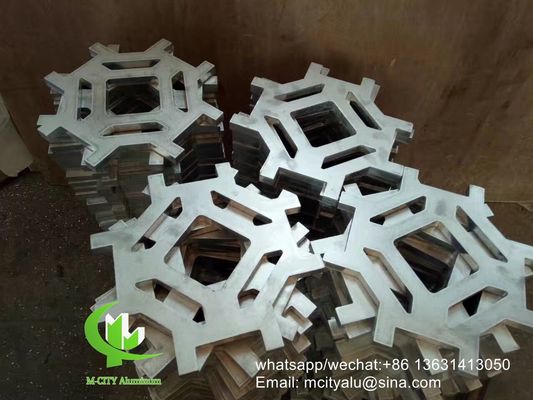 Prezzo buono Pannello di rivestimento in alluminio perforato per facciata, in polvere rivestito con incisione CNC di spessore di 2,5 mm in linea