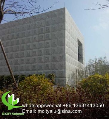 Prezzo buono Pannello inciso in alluminio verniciato a polvere con colori RAL personalizzati e taglio CNC per la decorazione di facciate continue in linea