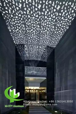 Prezzo buono 2 mm di spessore Vernice PVDF pannello di taglio laser in alluminio per la decorazione del soffitto e la facciata in alluminio perforato in linea