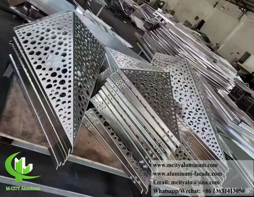 Prezzo buono Pannello soffitto 3D in alluminio con luce LED e schermo metallico personalizzabile verniciato a polvere in linea