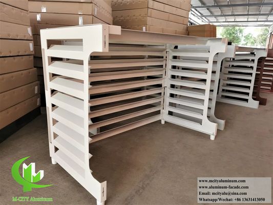 Prezzo buono Copertura del condizionatore d'aria in alluminio rivestito in polvere con dimensioni personalizzate e protezione UV per unità di climatizzazione esterne in linea