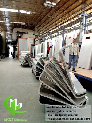 Prezzo buono Pannello di facciata in alluminio perforato verniciato a polvere con colori RAL personalizzabili e dimensioni standard 1000x2000mm in linea