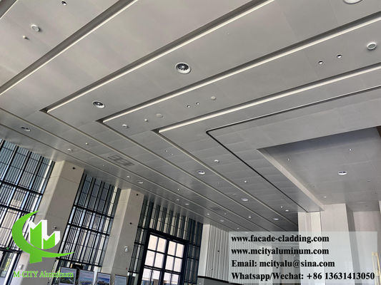 Prezzo buono Dispositivi di rivestimento in alluminio perforato con rivestimento in PVDF per facciate e decorazioni murali in linea