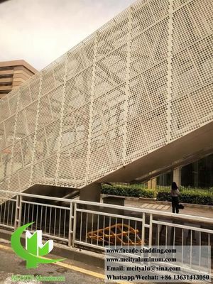 Prezzo buono Facciata in alluminio perforato con garanzia PVDF di 15 anni, taglio laser CNC personalizzato e qualsiasi colore RAL in linea