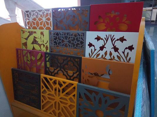 Prezzo buono rivestimento per pareti PVDF di lamiera di alluminio perforata per facciate di edifici di spessore 3 mm in linea